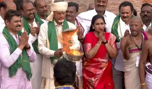 ఉత్తరాంధ్రకు  గోదావరి జలాలు.. సీఎం జలహారతి