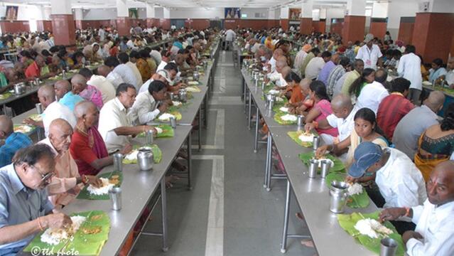 భక్తులకు గుడ్ న్యూస్.. రెండుపూటలా అన్నప్రసాదం!