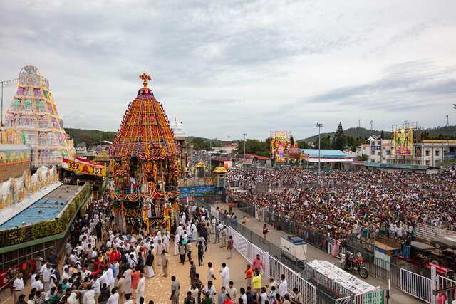 వైభవంగా శ్రీవారి రథోత్సవం