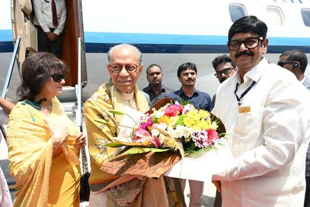 మారిషస్ ప్రధాని నవీన్ చంద్ర రామ్‌గులాంకి ఘన స్వాగతం.