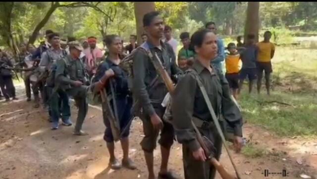 ఛత్తీస్ ఘడ్‌లో 21 మంది మావోయిస్టుల లొంగుబాటు