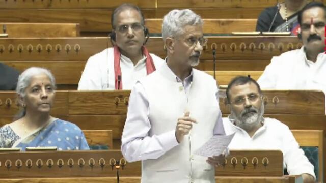 మోదీకి ట్రంప్ ఫోన్ కాల్ అబద్ధం