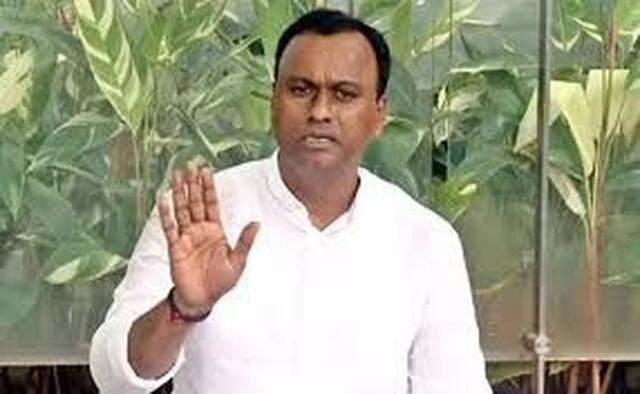మంత్రి పదవి ఇవ్వకపోవడంపై కోమటిరెడ్డి అసంతృప్తి