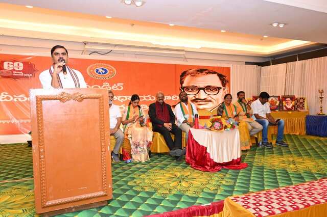 జాతికి మార్గదర్శి పండిట్ దీన్ దయాళ్ ఉపాధ్యాయ్
