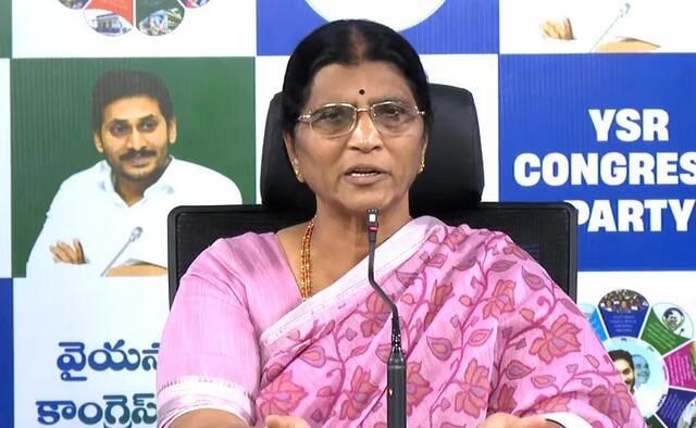 కూటమి పాలనలో ఏపీ అంధకారం