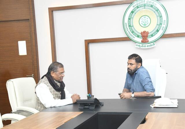 పవన్ కళ్యాణ్ కి ఫిర్యాదు చేసిన మధ్యప్రదేశ్ ఎంపీ
