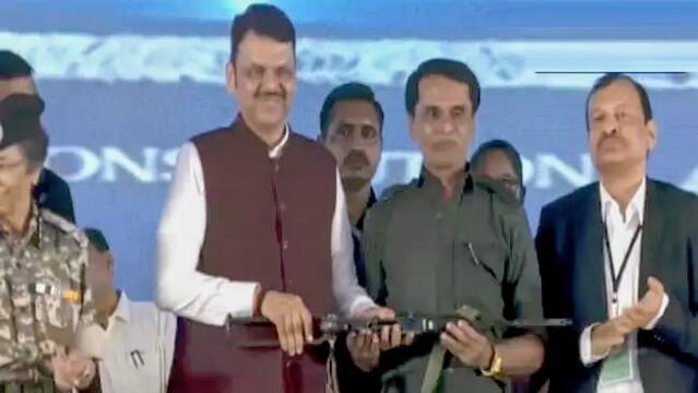 మహారాష్ట్ర సీఎం ఎదుట మల్లోజుల.. మావోలకు షాక్