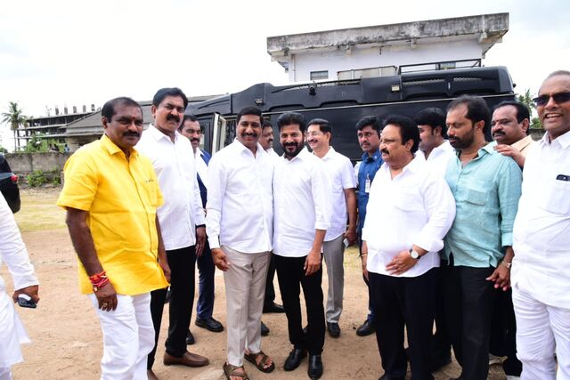 దేవినేని కుమారుడి వివాహం.. హాజరైన రేవంత్ రెడ్డి