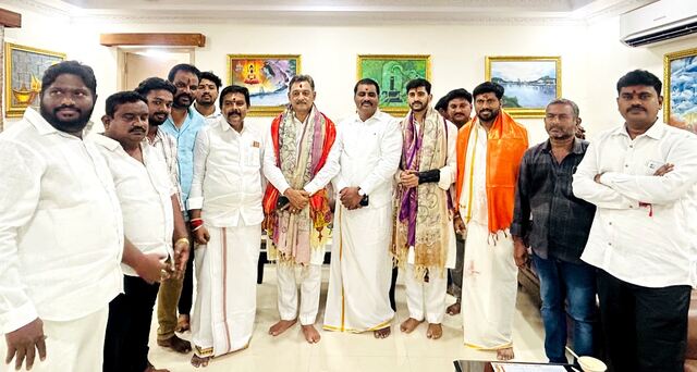 శ్రీకాళహస్తీశ్వరుడి సేవలో శివాజి వారసుడు!