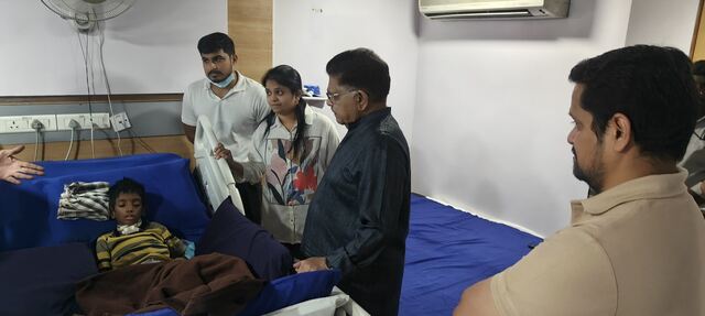 శ్రీతేజ్‌కు అల్లు అరవింద్ పరామర్శ 