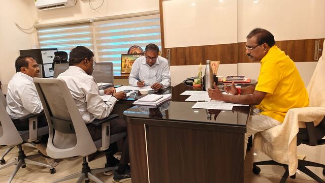 కాలువ‌ల త‌వ్వ‌కం పనులకు టార్గెట్ నెలాఖ‌రు!