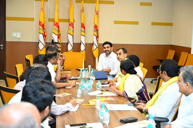 పండుగ వాతావరణంలో టీడీపీ మహానాడు 