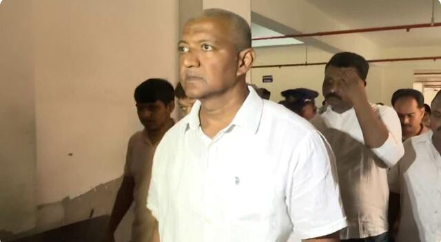 వల్లభనేని వంశీపై మరో కేసు.. ఉక్కిరిబిక్కిరి!