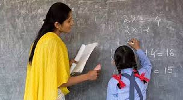 ఉపాధ్యాయుల బదిలీలకు ప్రభుత్వం అర్ధరాత్రి ఉత్తర్వులు