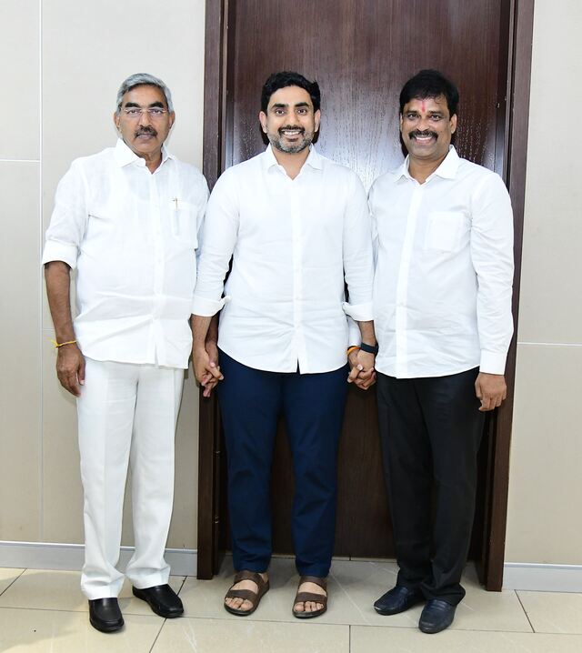 మంత్రి లోకేష్ ను కలిసిన నూతన ఎమ్మెల్సీలు రాజా, రాజశేఖర్