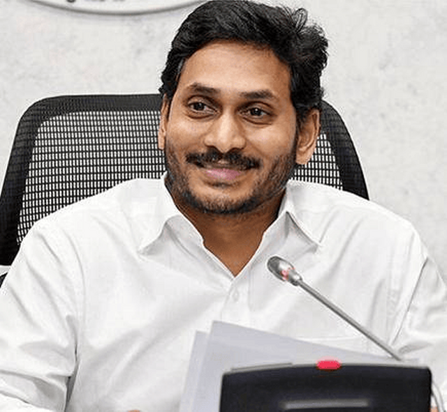 ఆవిర్భావ వేడుకలతో వైసీపీ సత్తా