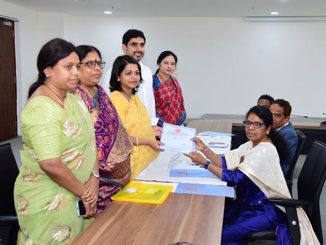 ఎంఎల్సీ స్థానాలకు కూటమి అభ్యర్థులు నామినేషన్ దాఖలు