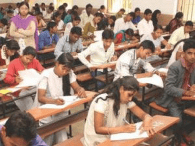 చదువుల తల్లిని విధి వంచించింది
