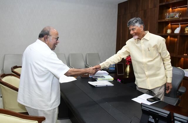నాగం గారూ.... ఎలా ఉన్నారు? చంద్రబాబు ఆత్మీయ పలకరింపు