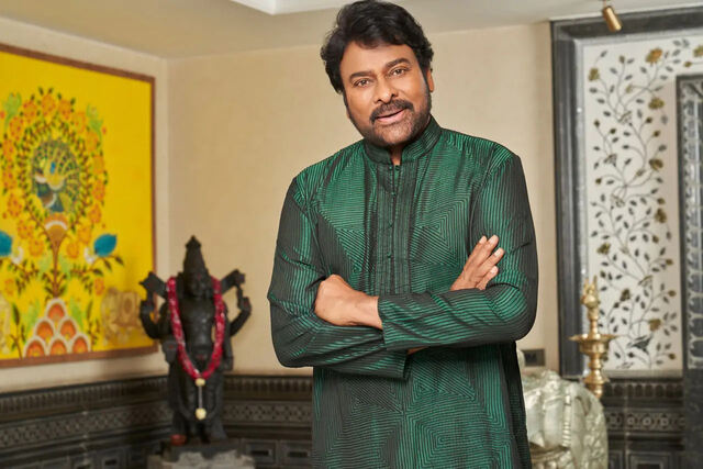 ఛాన్సిస్తే చిరంజీవినీ అమ్మేస్తారేమో!