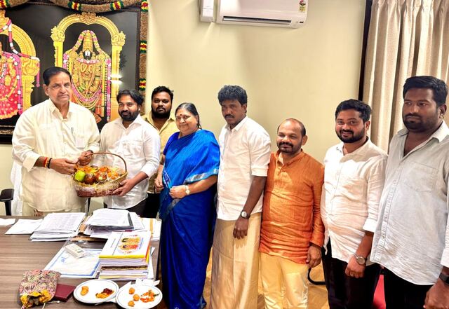 శ్రీ‌ శ్రీ‌నివాస స్పోర్ట్స్ కాంప్లెక్స్ అభివృద్ధికి రూ. కోటి