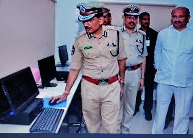 టెక్నాలజీతో పోలీసింగ్.. ఏపీలో క్రైం క్లోజ్!