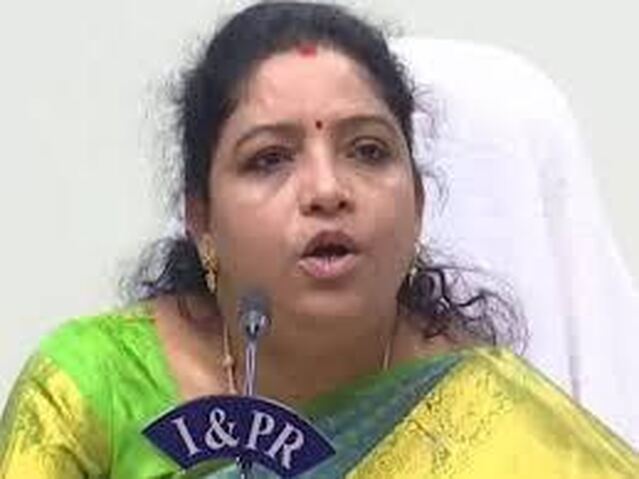 జబర్దస్త్ రోజా అంటే రోత.. మంత్రి ఫైర్