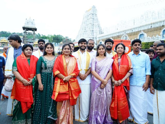 తిరుమల శ్రీవారి సేవలో హోంమంత్రి అనిత