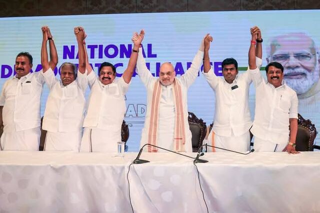 తమిళనాడులో త్రిముఖ పోరు? 
