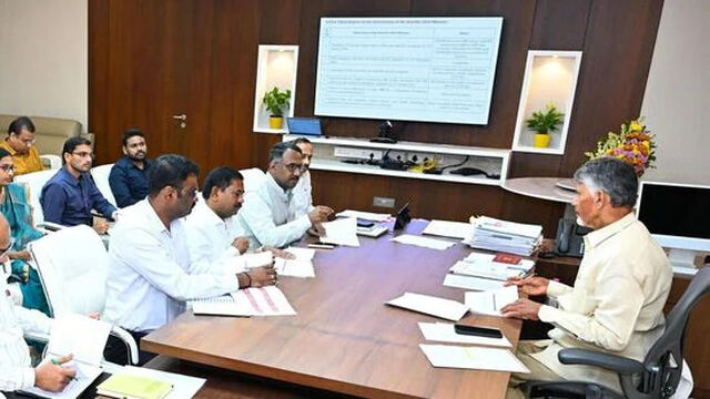 మంత్రుల పేషీల్లో ఏం జరుగుతోంది? 