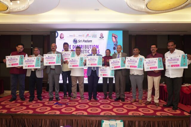 శ్రీ పాదం పేరిట కృత్రిమ కాళ్ల ఉచిత పంపిణీ 