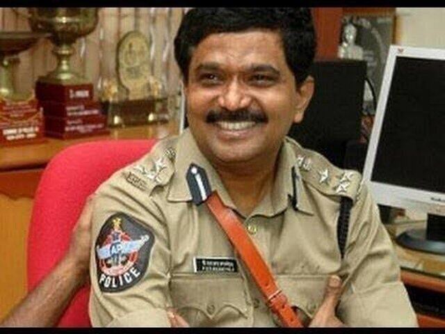 సీనియర్ IPS పీఎస్ఆర్ ఆంజనేయులు అరెస్ట్ 