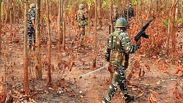దద్దరిల్లిన దండకారుణ్యం.. భారీ ఎన్కౌంటర్!