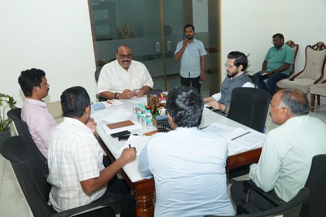 వరద పరిస్థితులపై మంత్రి అచ్చెన్న సమీక్ష