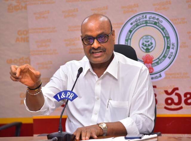 అబద్ధాల పునాదులపై పుట్టిందే వైసీపీ