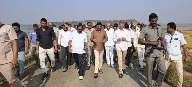 అవుకు జలాశయాన్ని సందర్శించిన మంత్రి బీసీ జనార్దన్ రెడ్డి