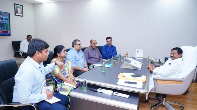 టాటా ట్రస్ట్ ప్రతినిధులతో మంత్రి డా.స్వామి సమావేశం