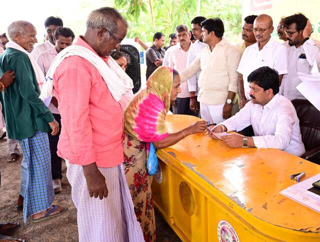 ప్రజాసమస్యలపై  ప్రజా దర్బార్