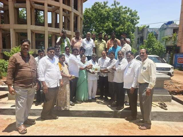 శ్రీ రాములవార్ల దేవస్థానం పునః నిర్మాణానికి మంత్రి లోకేష్ విరాళం