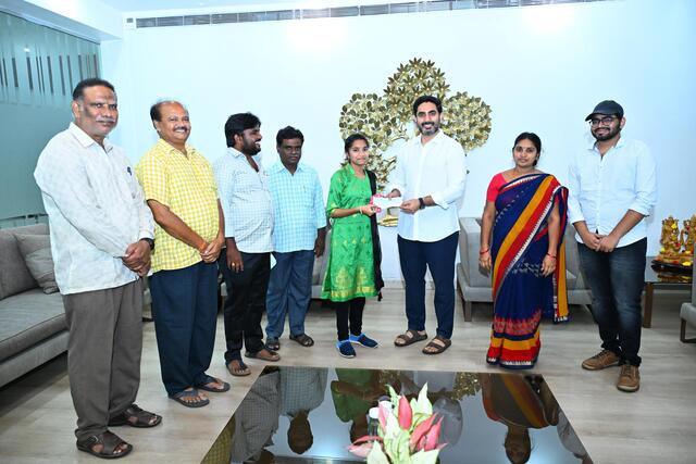 రేవేంద్రపాడు విద్యార్థినికి మంత్రి నారా లోకేష్ సాయం