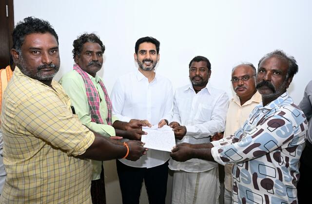 టీడీపీ కేంద్ర కార్యాలయంలో మంత్రి లోకేష్ ప్రజాదర్బార్