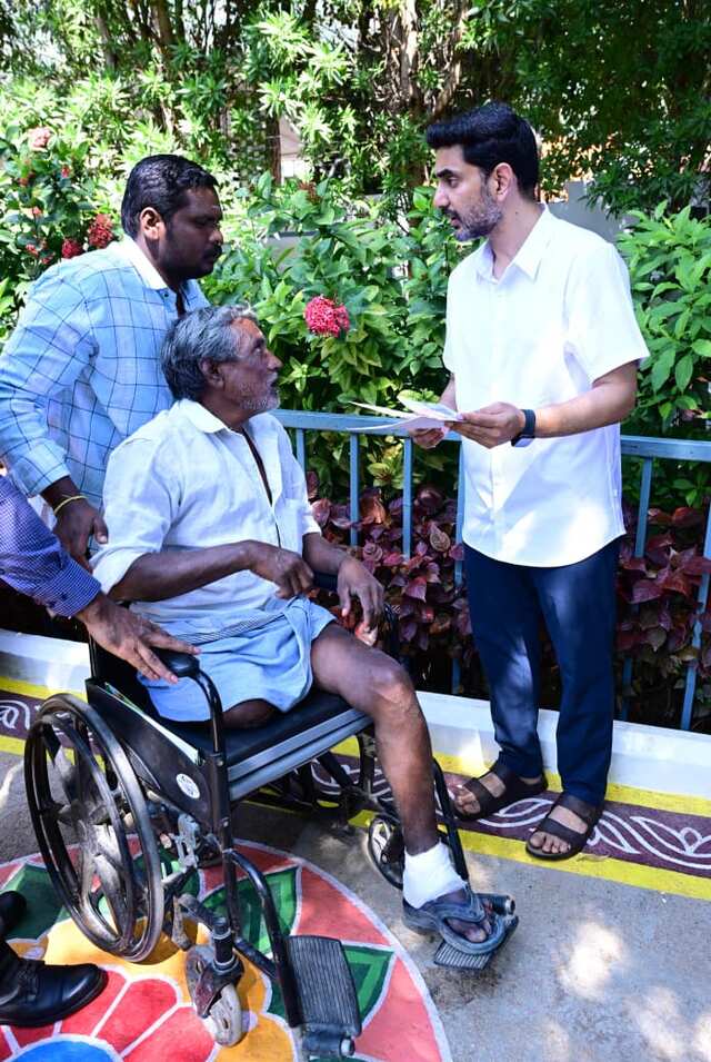 నారావారిపల్లెలో మంత్రి  లోకేష్ 81వ రోజు ప్రజాదర్బార్