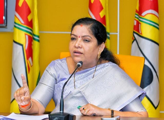 “గొడ్డలి పార్టీ నవరత్నాలు”.. మహిళా మంత్రి సెటైర్!