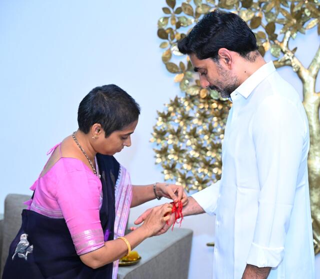 మంత్రి లోకేష్ కు రాఖీ కట్టిన మంత్రి, ఎమ్మెల్యే!