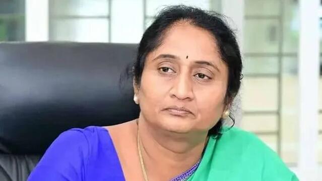 బీసీ బాలికల కళాశాలలో  శానిటరీ కిట్ల పంపిణీ