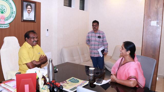 హంద్రీనీవా నీరందించండి
