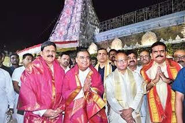 అంబానీ భారీ విరాళాలు.. తిరుమలకు రూ.100 కోట్లు