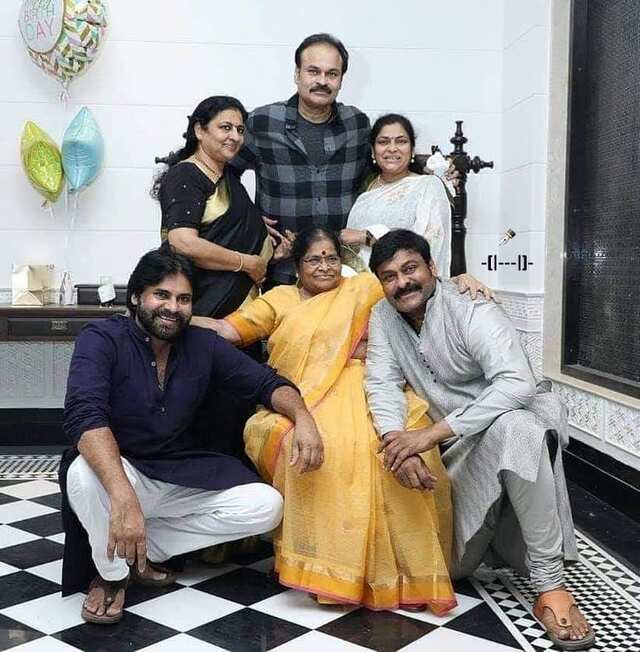 అమ్మ ఆరోగ్యం బాగుందన్న నాగబాబు