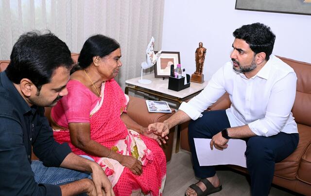 మాట నిలబెట్టుకున్న మంత్రి నారా లోకేష్