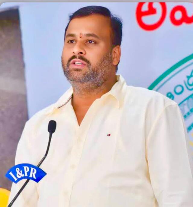 సంక్రాంతికి అదనపు బస్సు చార్జీలు లేవన్న మంత్రి